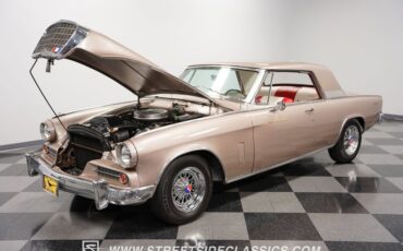 Studebaker-Gran-turismo-1963-Gold-Red-34