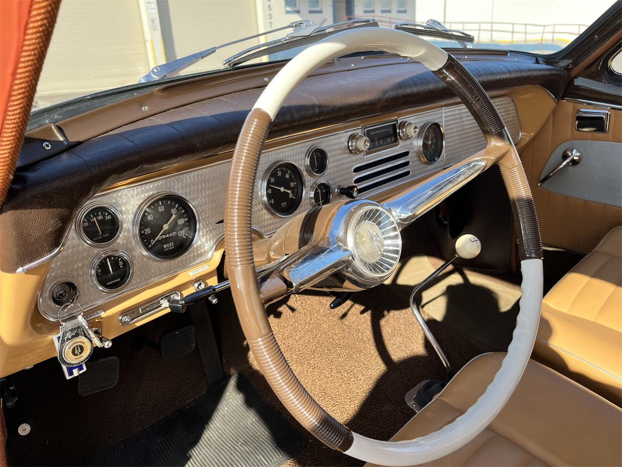 Studebaker-Hawk-1961-Flamingo-tan-3