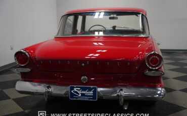 Studebaker-Lark-1962-Sedan-30