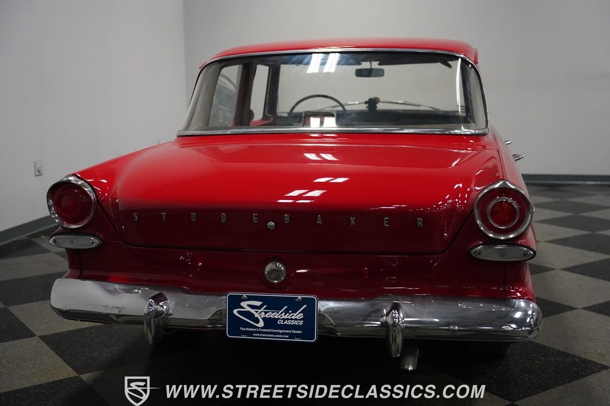 Studebaker-Lark-1962-Sedan-30