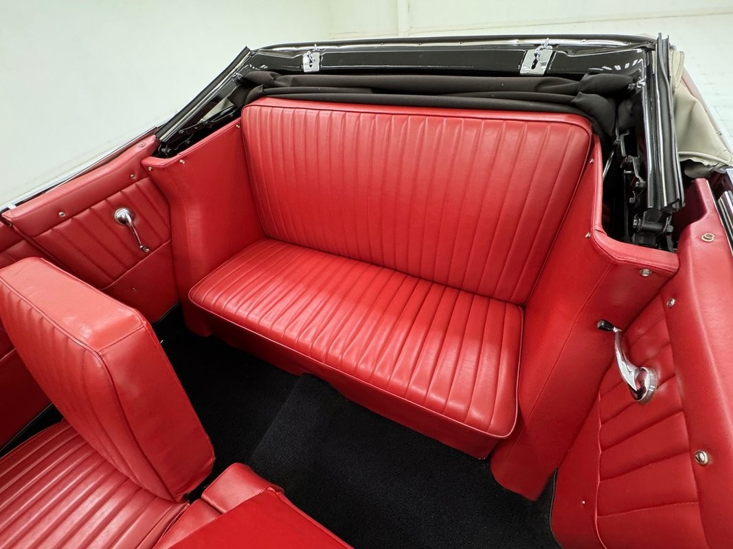 Studebaker-Lark-VIII-1960-Convertible-38