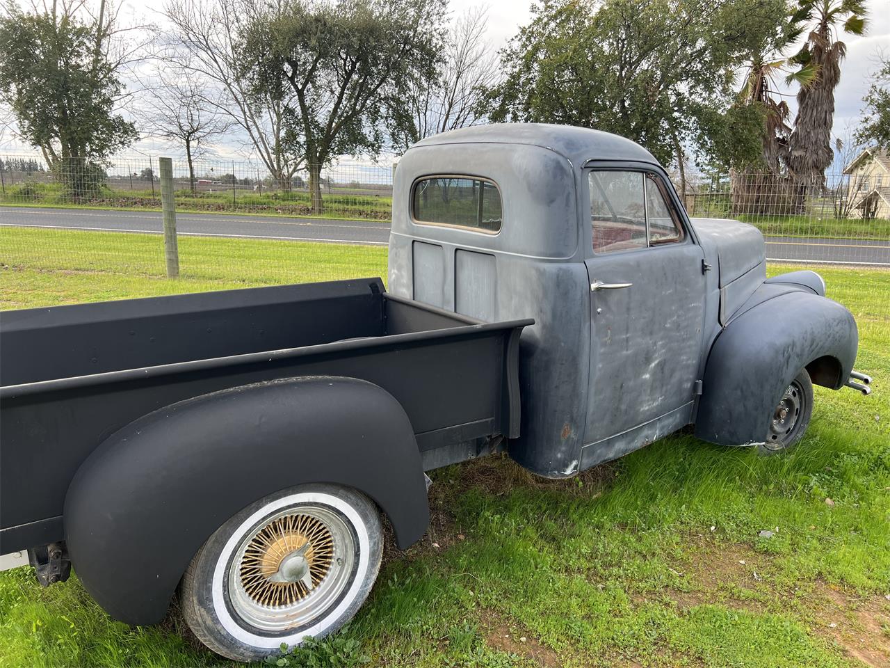 Studebaker-Pickup-1941-Black-Primer-Black-Primer-and-Red-1