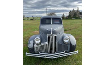 Studebaker-Pickup-1941-Black-Primer-Black-Primer-and-Red-3