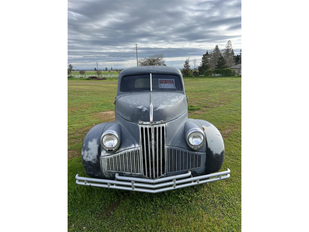 Studebaker-Pickup-1941-Black-Primer-Black-Primer-and-Red-3