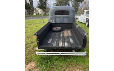 Studebaker-Pickup-1941-Black-Primer-Black-Primer-and-Red-5