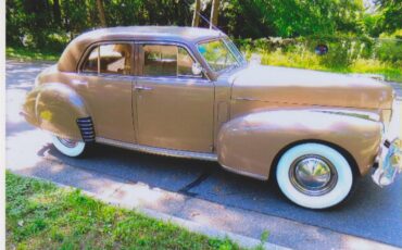 Studebaker-President-1941-tan-and-brown-tan-1