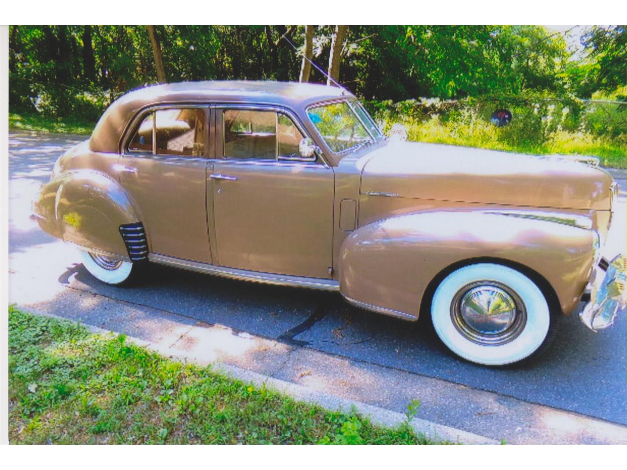 Studebaker-President-1941-tan-and-brown-tan-1
