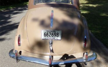 Studebaker-President-1941-tan-and-brown-tan-4