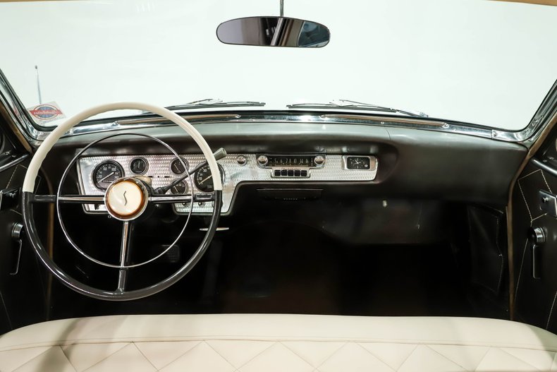 Studebaker-President-1955-Coral-White-26