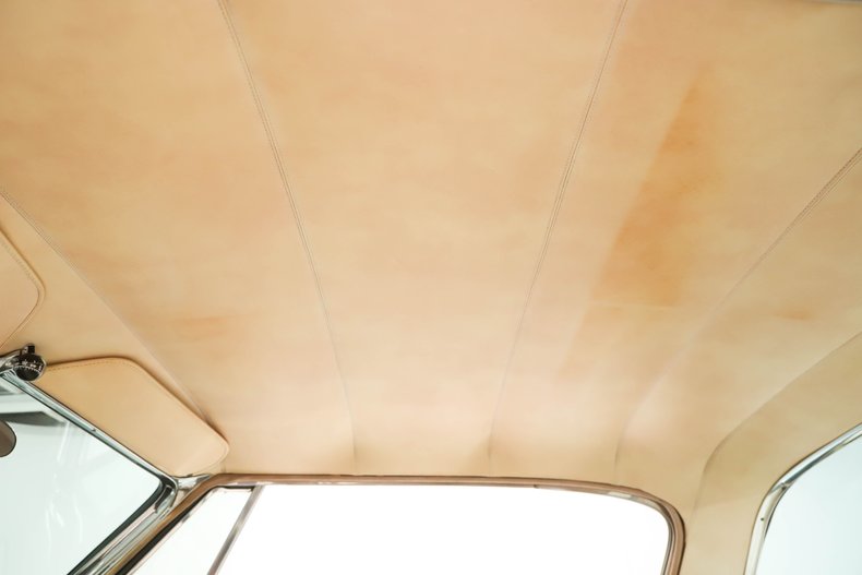 Studebaker-President-1955-Coral-White-32