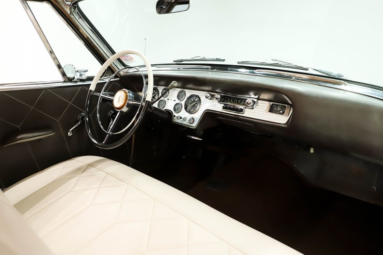 Studebaker-President-1955-Coral-White-36