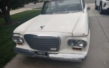 Studebaker-Sedan-1963-Red-Green