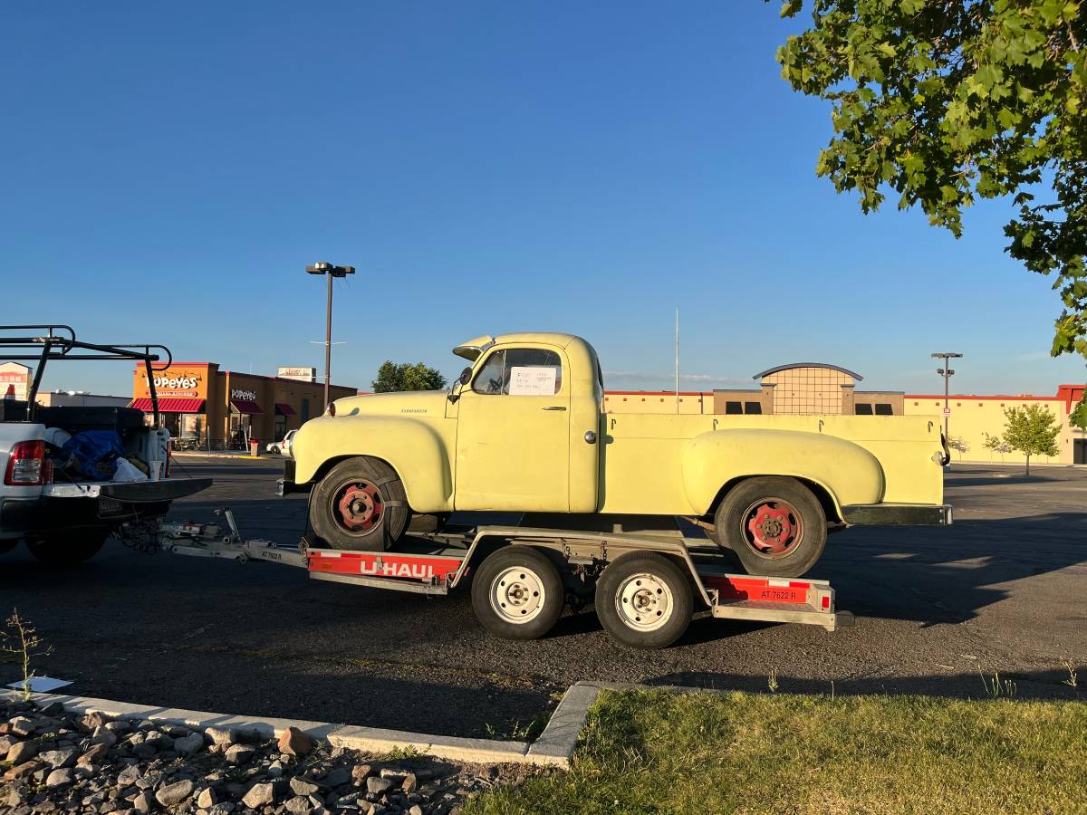 Studebaker-champion-34-1950-yellow