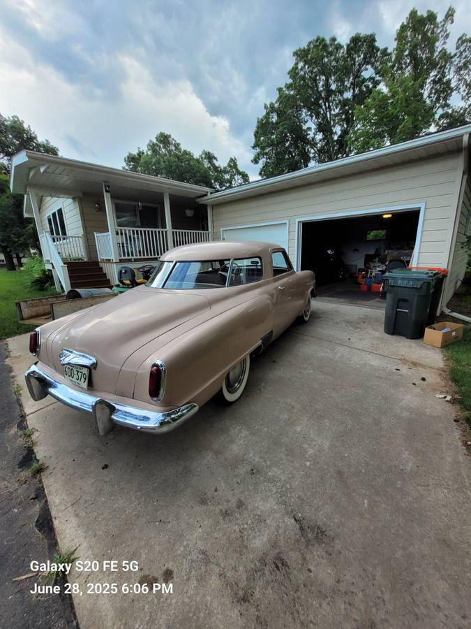 Studebaker-champion-starlight-coupe-1950-2