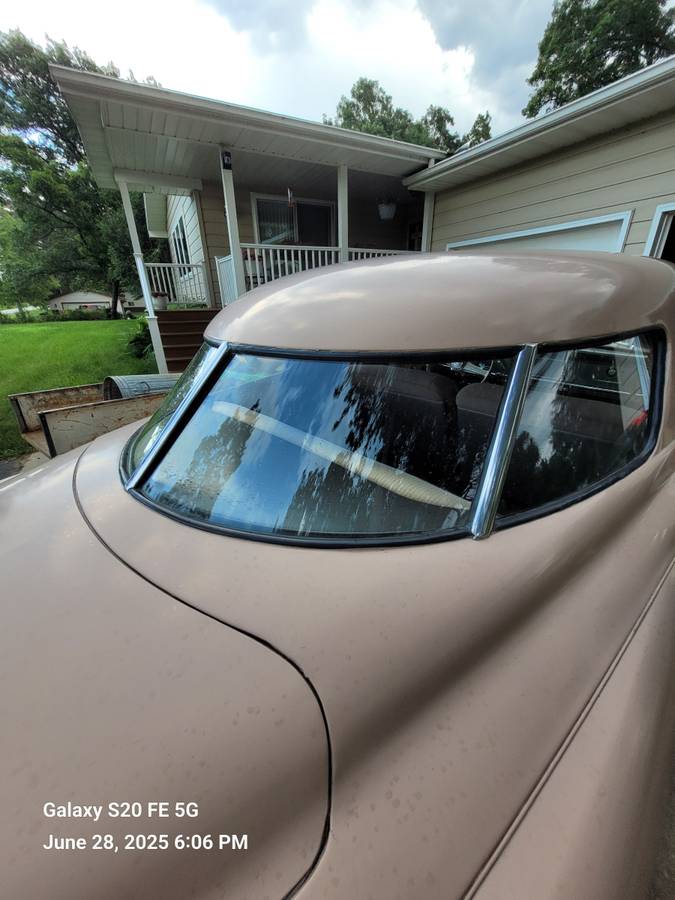 Studebaker-champion-starlight-coupe-1950-3