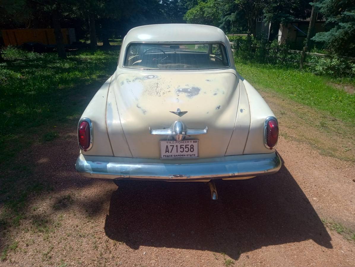 Studebaker-commander-1951-12