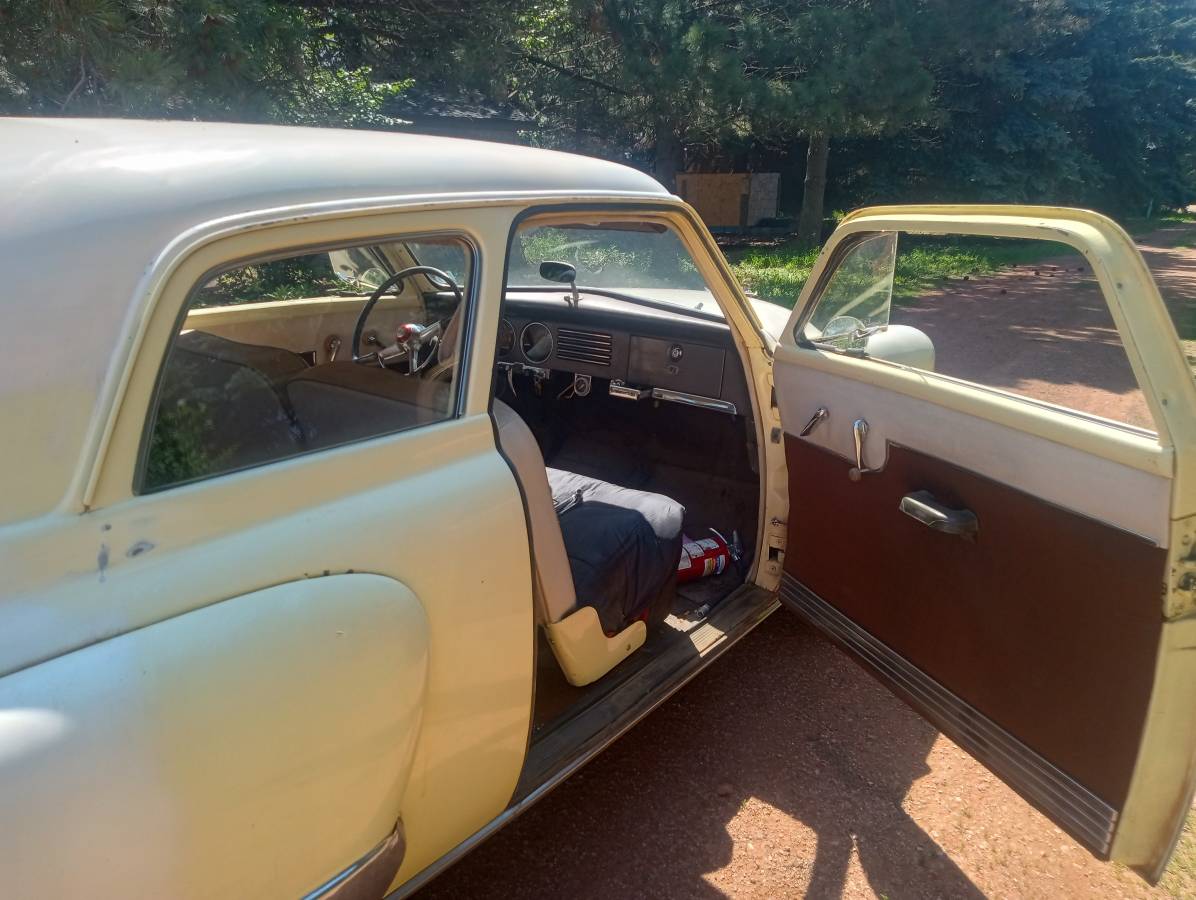 Studebaker-commander-1951-3