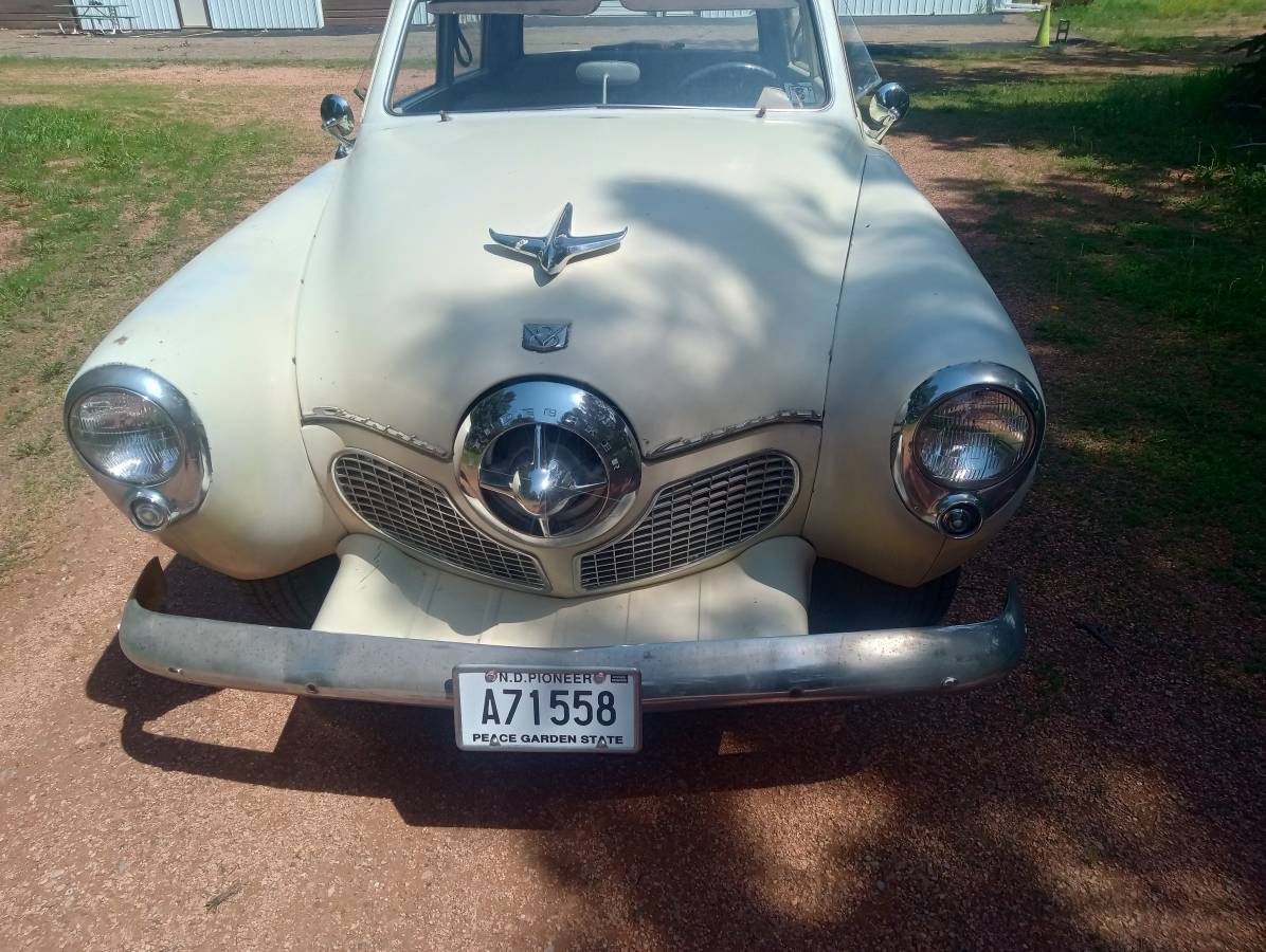 Studebaker-commander-1951