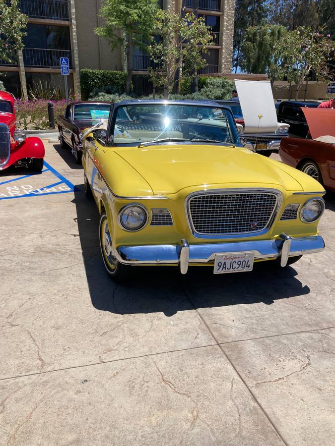 Studebaker-lark-1960-yellow-2
