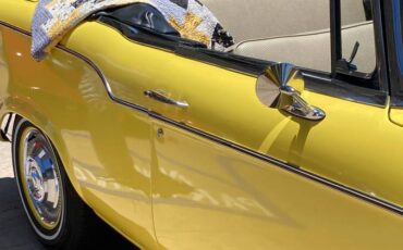Studebaker-lark-1960-yellow-3