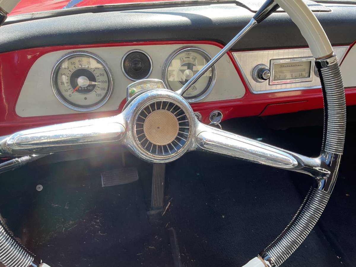 Studebaker-lark-1961-red-6