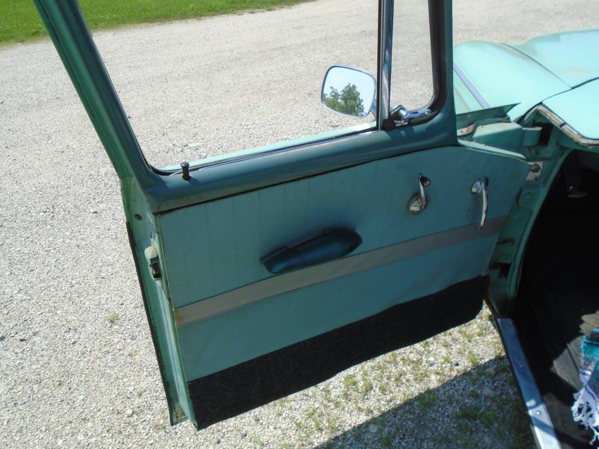 Studebaker-lark-6-1961-green-1