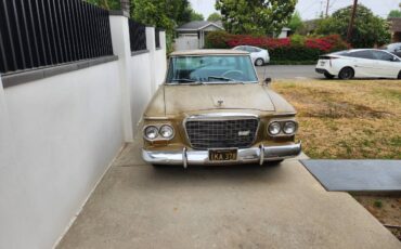 Studebaker-lark-vi-deluxe-1963