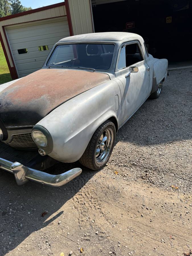 Studebaker-starlight-1951-grey-1