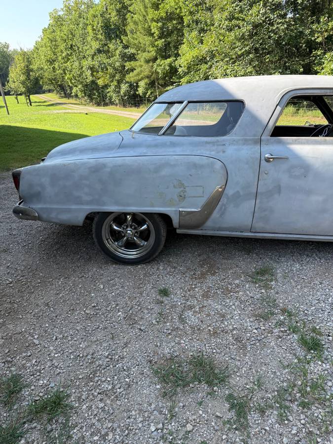 Studebaker-starlight-1951-grey-6