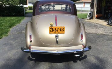 Studerbaker-commander-1941-custom-4