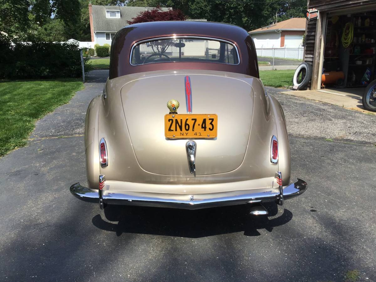 Studerbaker-commander-1941-custom-4