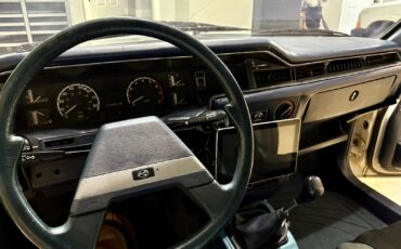 Subaru-GL-1985-Hatchback-9