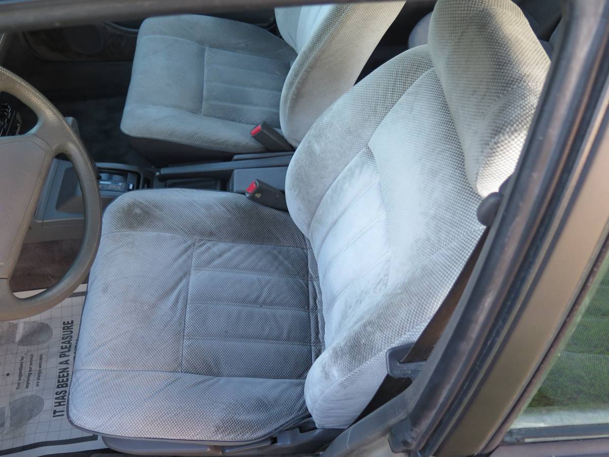 Subaru-gl-1989-grey-14