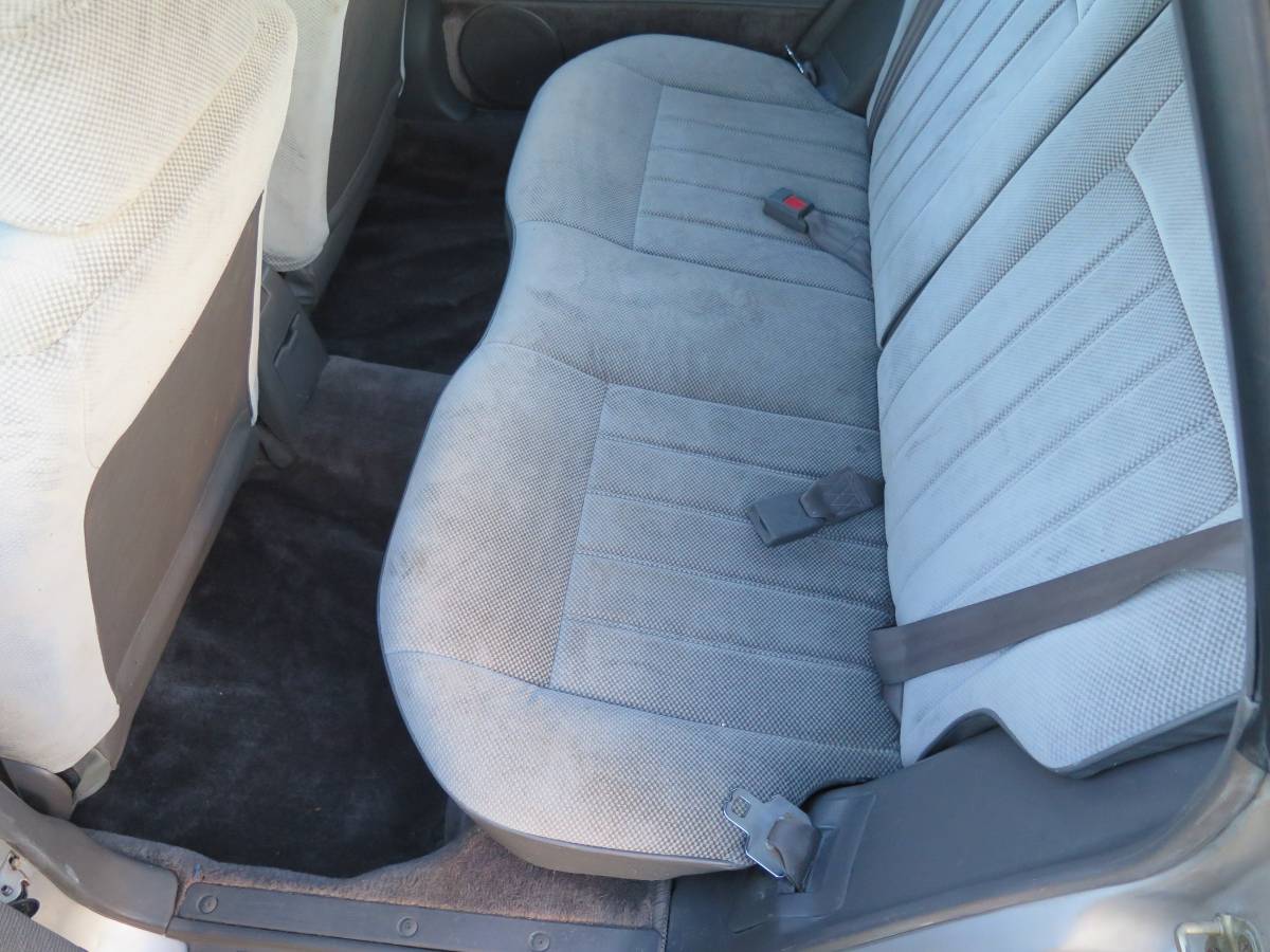 Subaru-gl-1989-grey-16