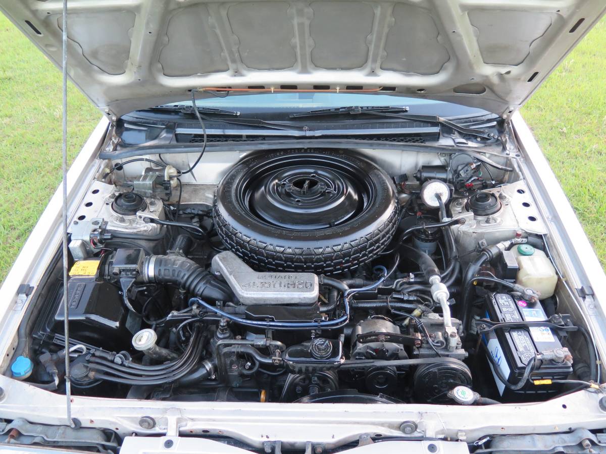 Subaru-gl-1989-grey-2