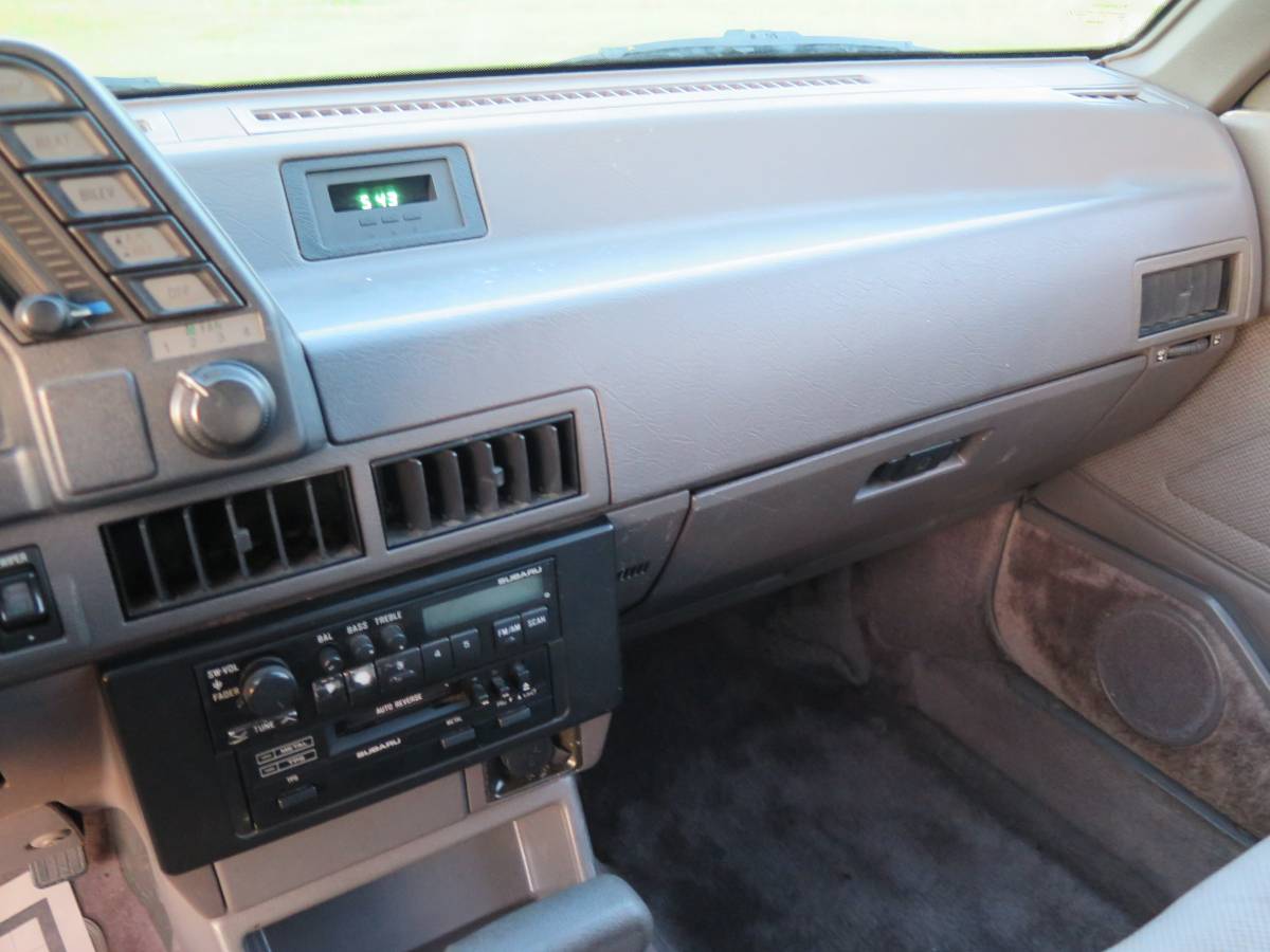 Subaru-gl-1989-grey-22