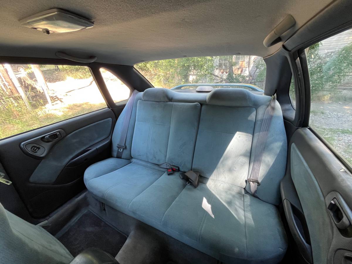 Subaru-legacy-1995-5