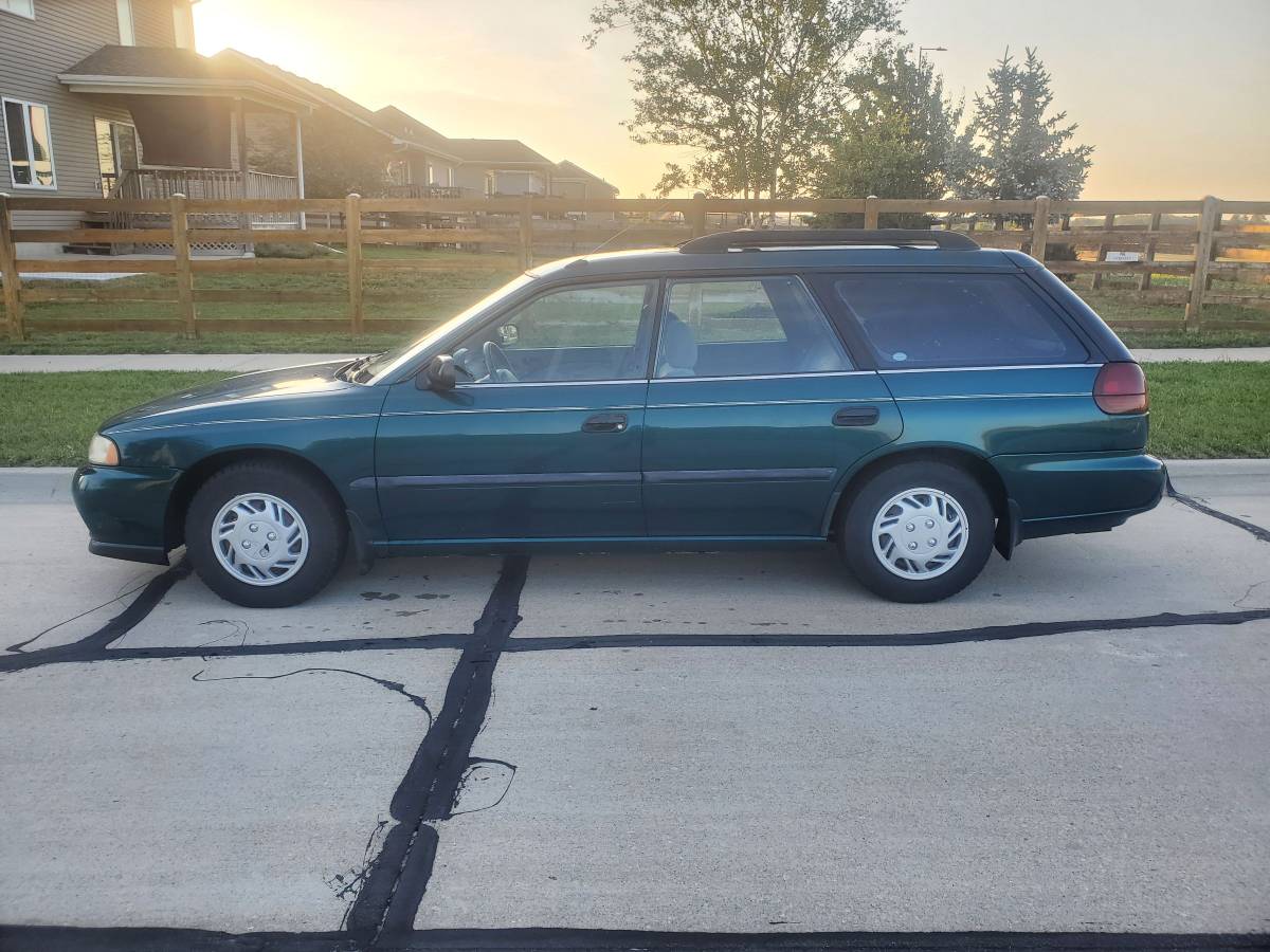Subaru-legacy-l-wagon-1995-green-1