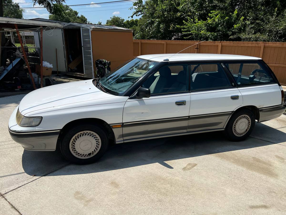 Subaru-legacy-wagon-1993-white-2