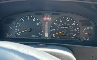 Subaru-legacy-wagon-1993-white-4