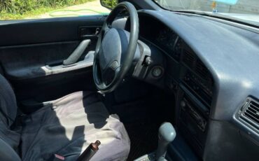 Subaru-legacy-wagon-1993-white-7