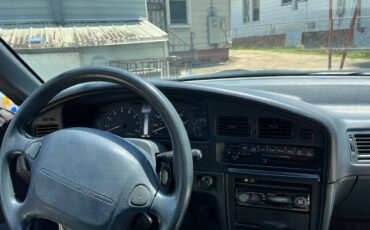 Subaru-legacy-wagon-1993-white-8