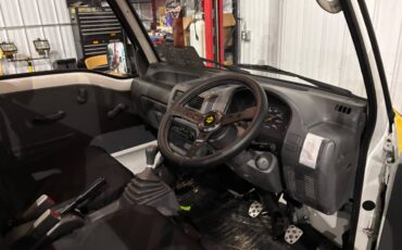 Subaru-sambar-1993-white-5