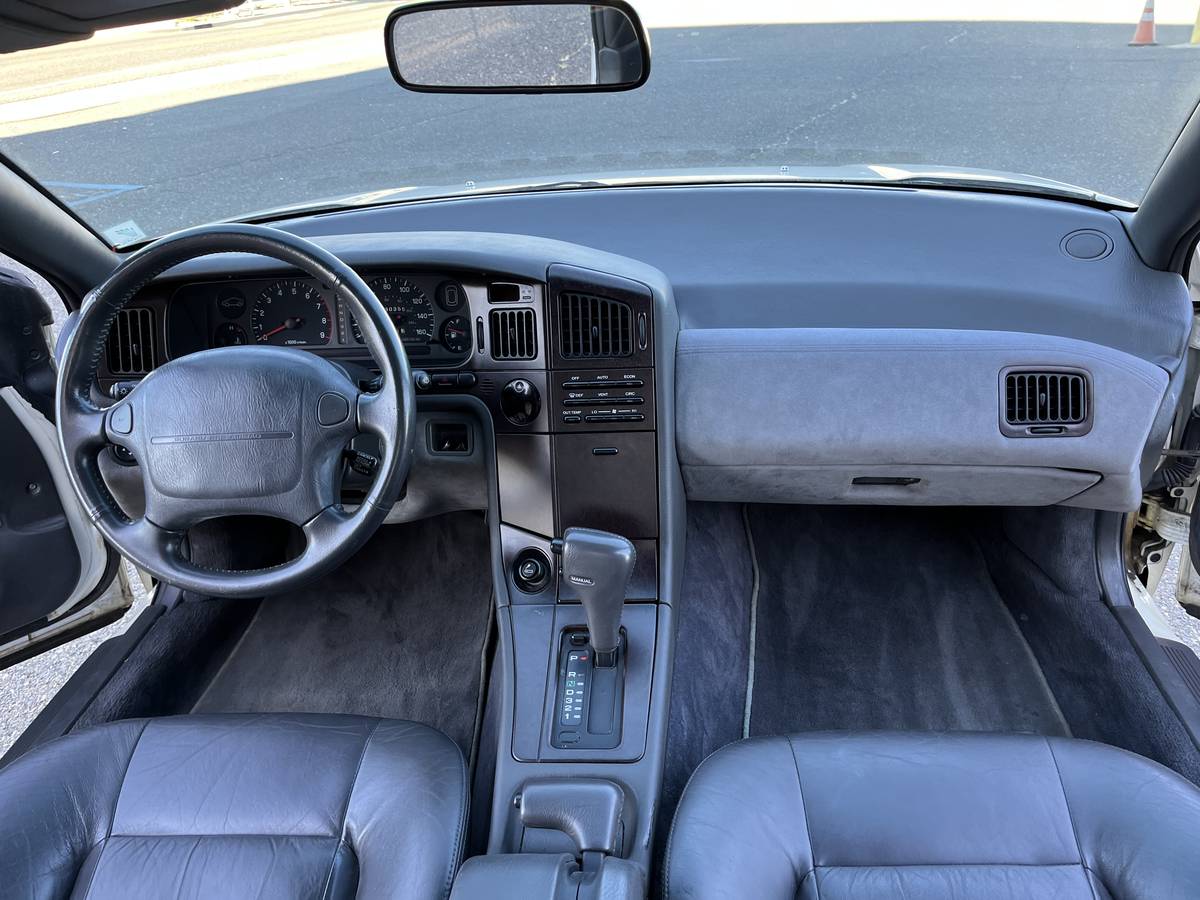 Subaru-svx-1992-13