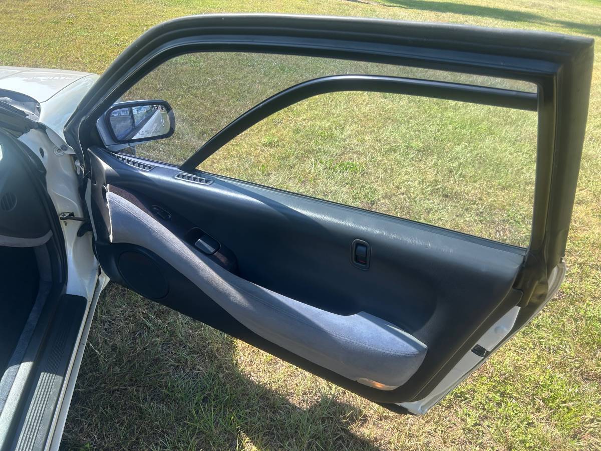 Subaru-svx-1992-14
