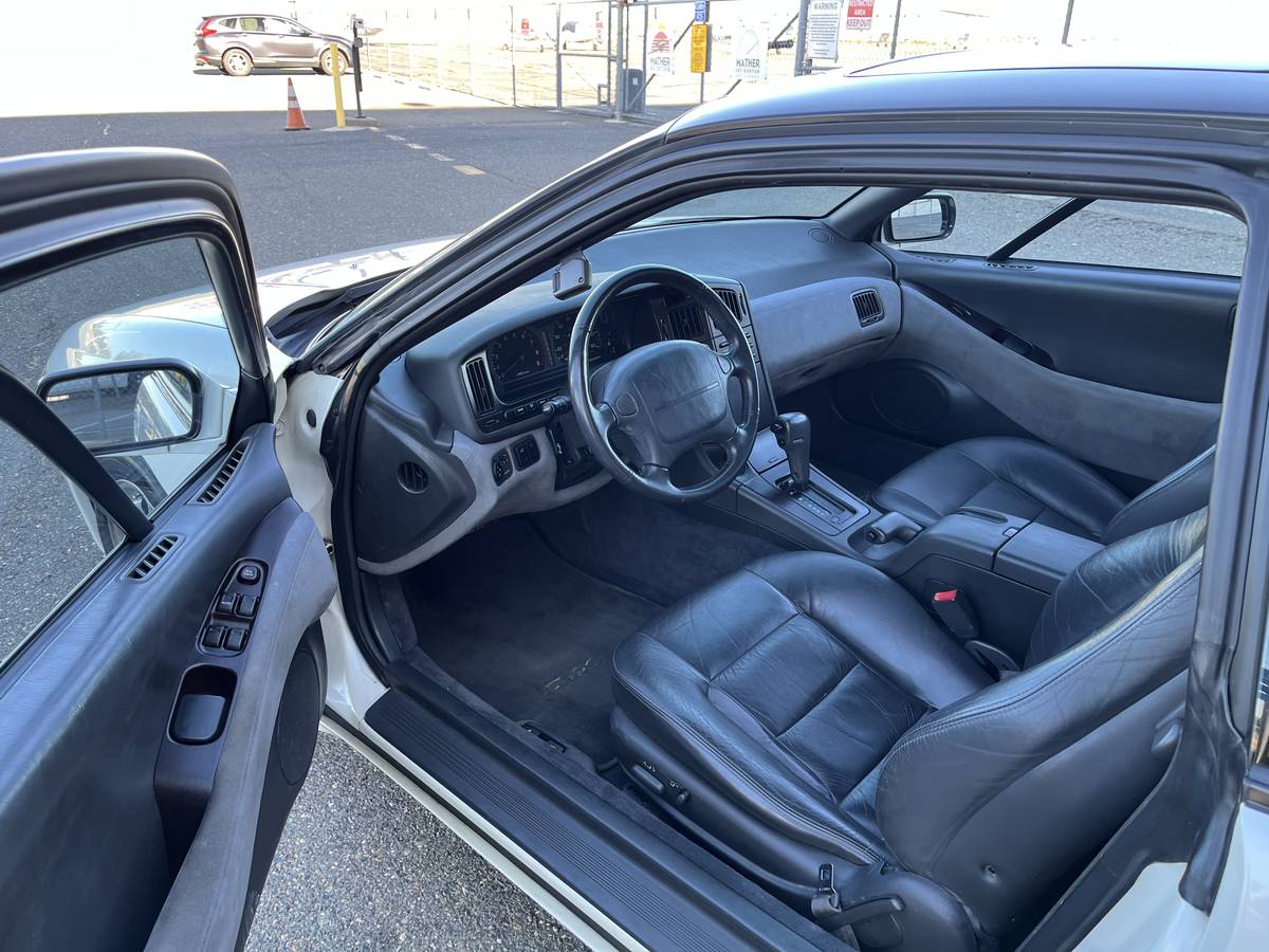 Subaru-svx-1992-16