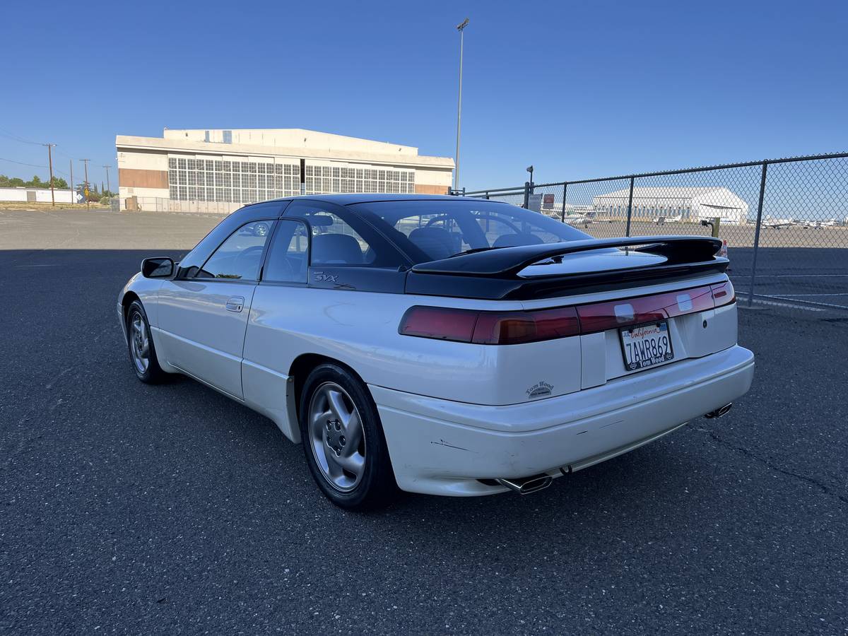 Subaru-svx-1992-6