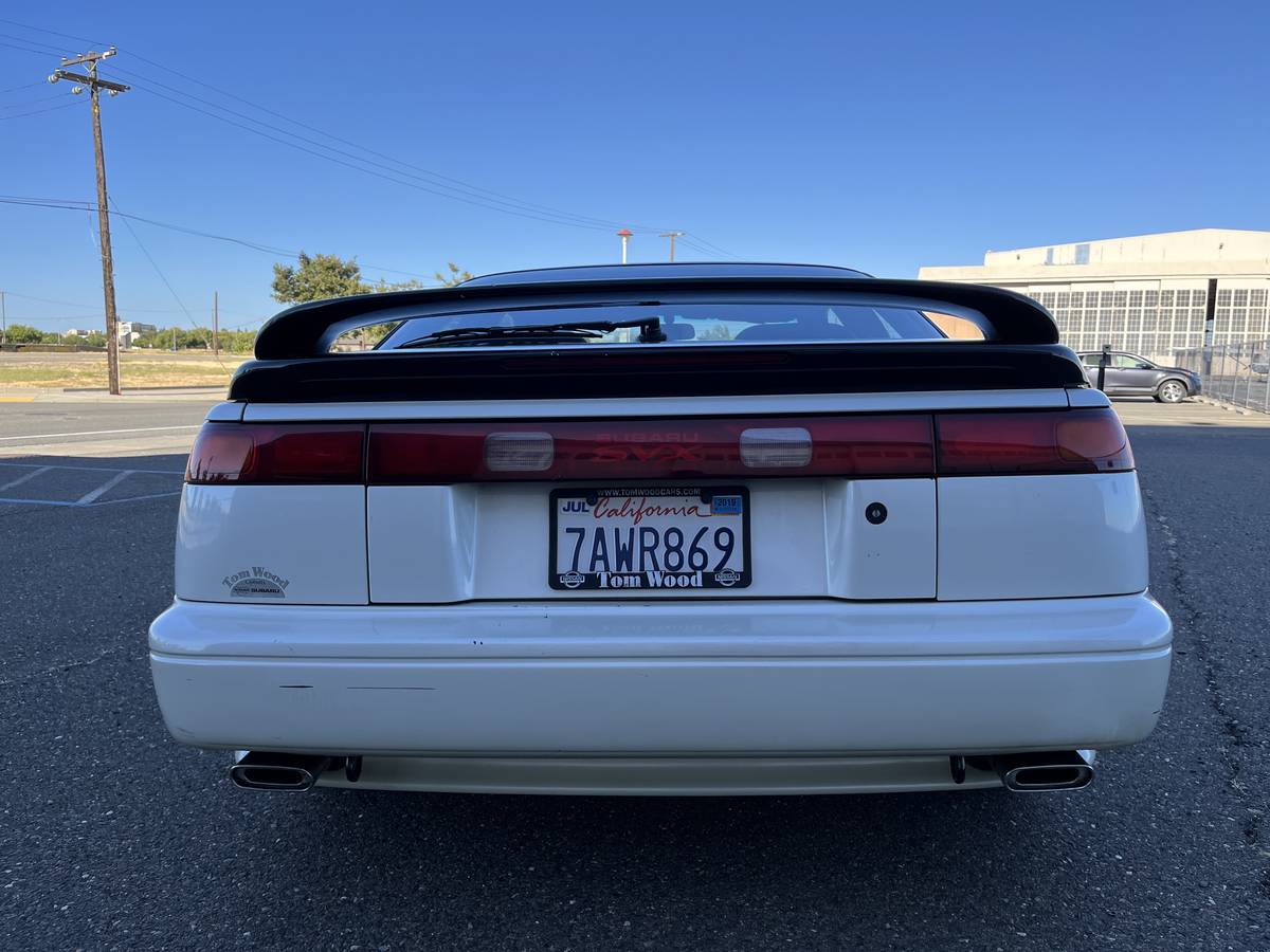 Subaru-svx-1992-9