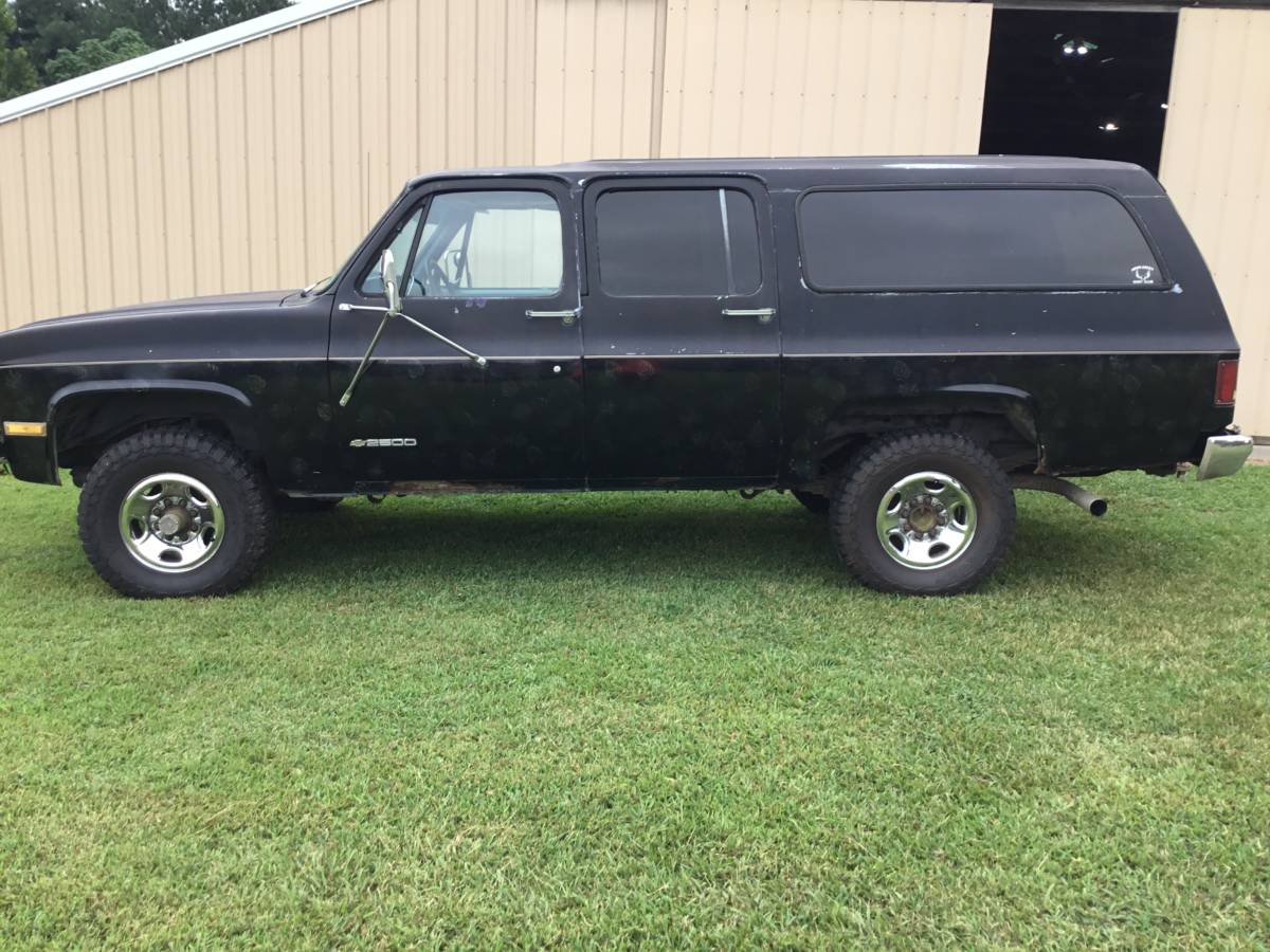 Suburban-1989-black-12