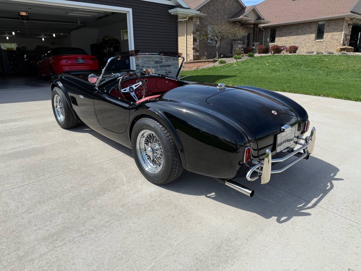 Superformance-slabside-1962-black-2